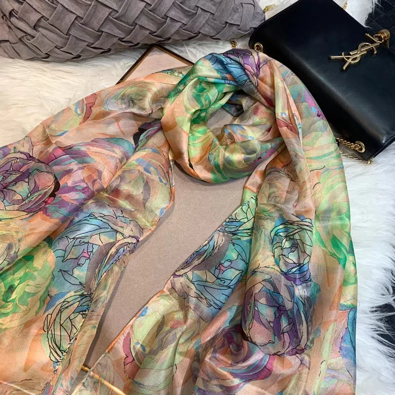 Sciarpa di seta verde 100% da  - Shawl Wrap Winter recensione e prezzo